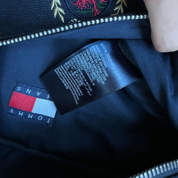 Tommy Jeans Crest Collection 6.0 Navy Bum Bag - Picture 13 of 16